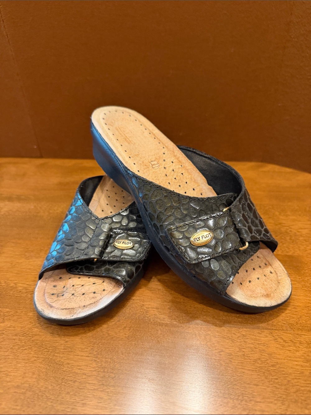 Fly Flot Women's Black Slip-On Comfort Sandals